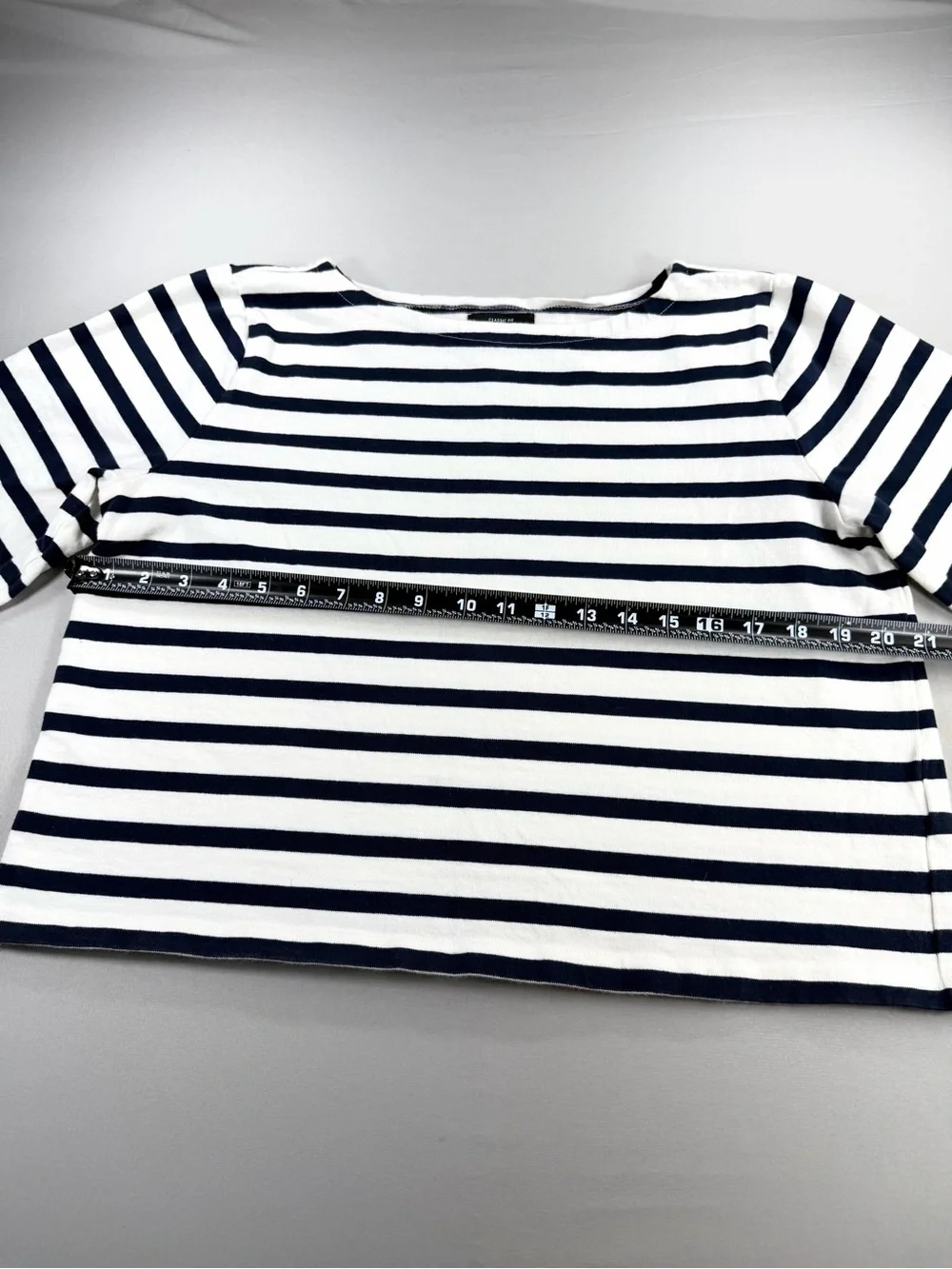 J.Crew Classic Fit L Navy White Striped Boatneck Long Sleeve Cotton Top Costal